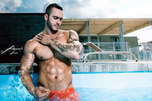 Curious straight guys.