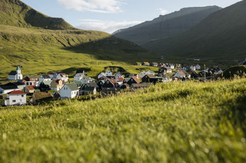 early evening in gjógv