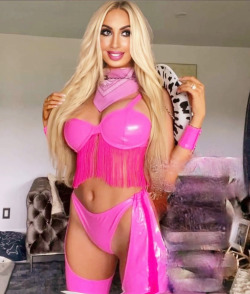 pinkbecky:tabitha2:Hot pink can’t think adult photos