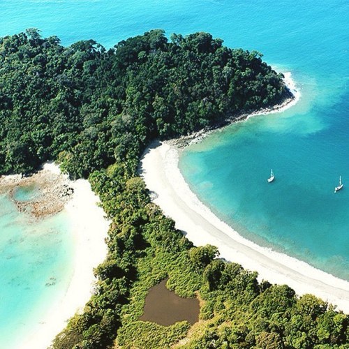 costaricaexperts: A park that steals hearts. Visit Manuel Antonio National Park for an #adventure yo