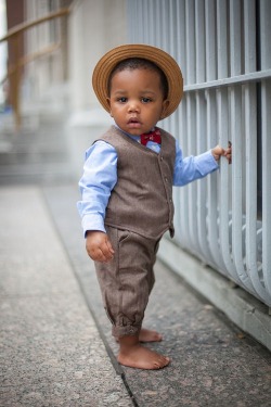 lovefeedsme:  experiencegreatness:  thedapperblackmale:  My future son !!  I’m so done 🙊   I want him 😩!