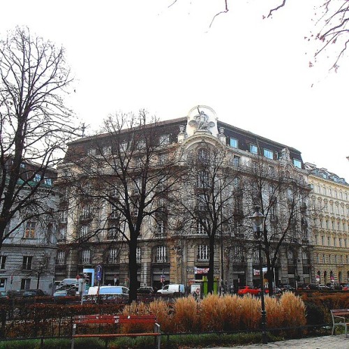 beautiful architecture in Vienna http://villacollezioneboutique.com/