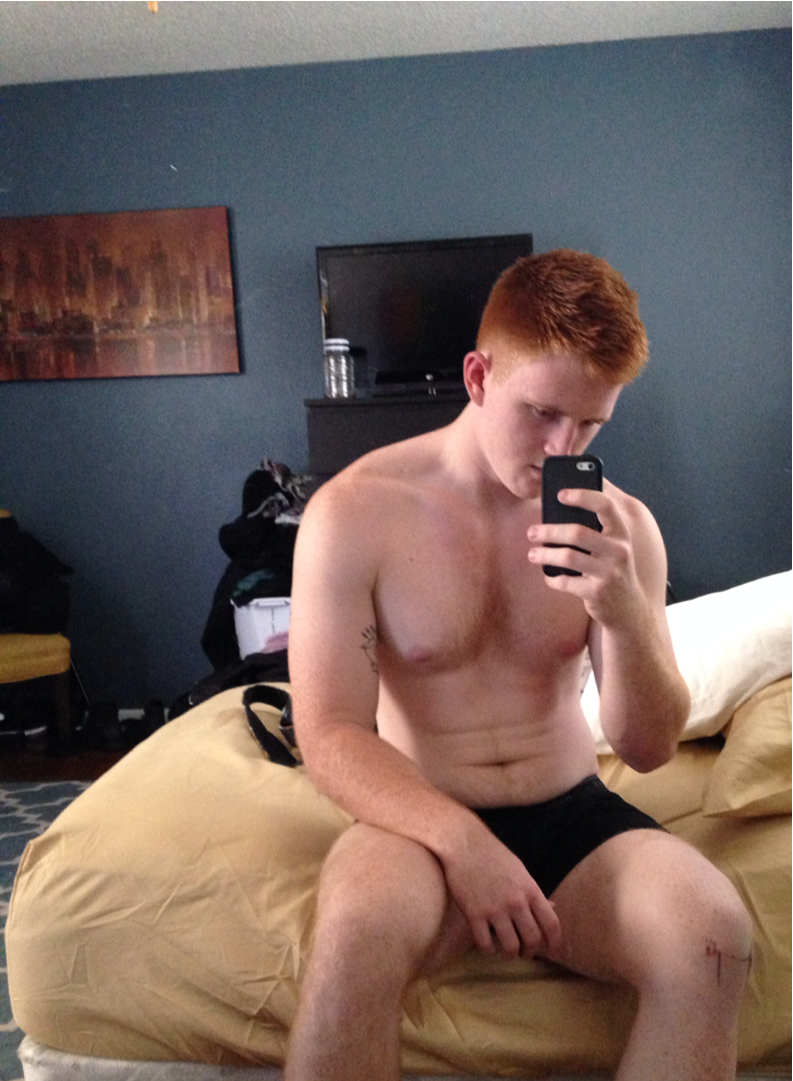 ei8htinches:  He’s so hot!