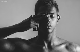 thatjackpot:  the-bulge-project:  Jonas Junio by Johnny Pio  Follow: THATJACKPOT.tumblr.com Follow: Instagram.com/_JACKPOT_ 