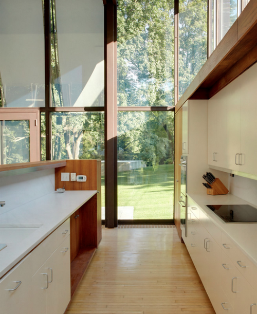 wsjhouseoftheday:   Modernist House by Philip Johnson Lists for พ Million Price: พ MillionPhotos: MICHAEL BIONDO   Shit. You’d have to have พ million left after buying it just to be able to afford cooling that thing in the summer and heating