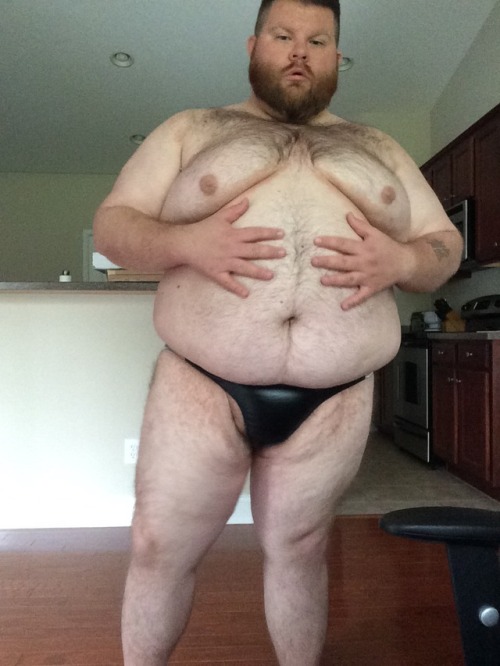 theirishchub:  Trying out a new style of swimming trunk for Tidal Wave in a few weeks. These are obviously way too tight and I think I’m going to look more at the square cut shorts but here ya go anyway. :)  #SteppingOutOfMyComfortZone #FatManInALittleSpe