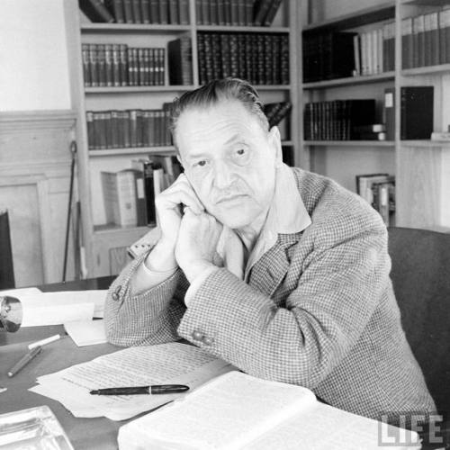 W. Somerset Maugham in South Carolina(Alfred Eisenstaedt. 1942?)