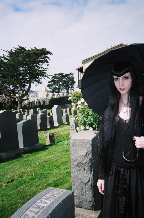 aquanasium:  In honor of Oddities San Fran coming back.  Wednesday Mourning in one of the many cemeteries in Colma.
