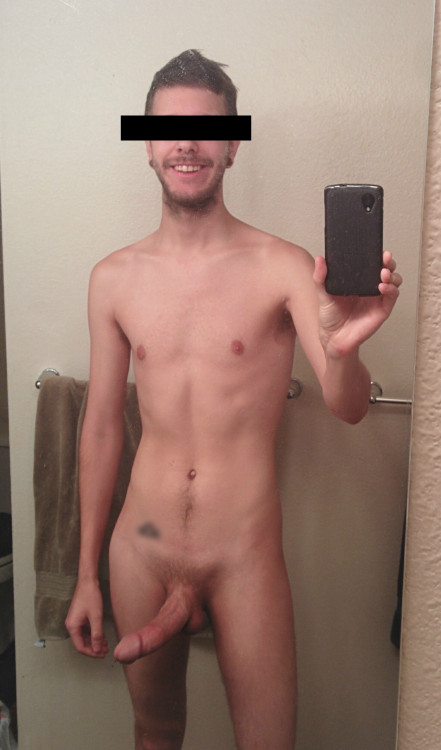 ...AND YET ANOTHER UNNECESSARY GAY NUDITY BLOG