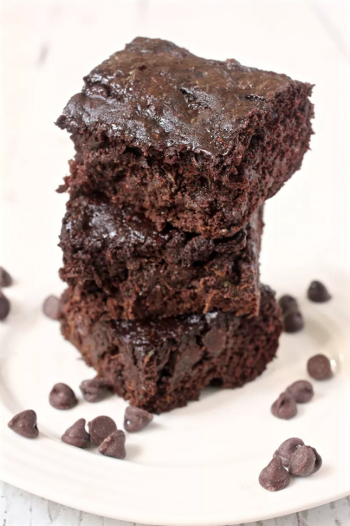 fullcravings:  Chocolate Chip Zucchini Brownies adult photos