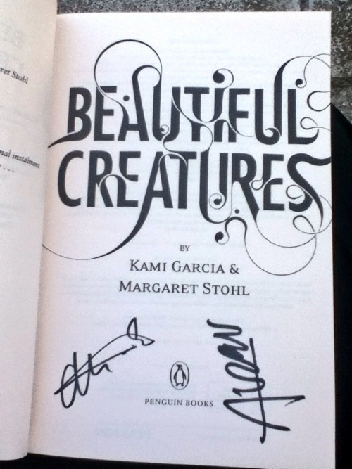 cloverjean:  i won a signed Beautiful Creatures book!!!