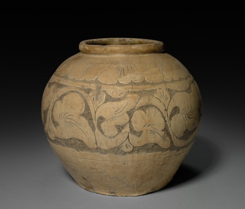 Jar: Cizhou ware, 907-1125, Cleveland Museum of Art: Chinese ArtSize: Overall: 27.4 cm (10 13/16 in.