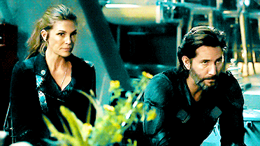 fire-of-the-sun:Marcus Kane > The 100 Season 3: Watch the Thrones (4/11)“It’s not too late to cho