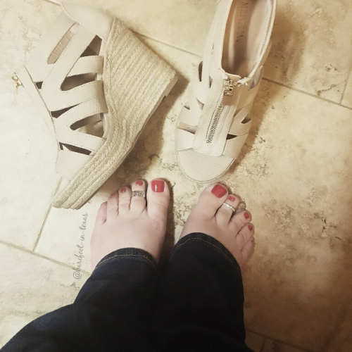 barefoot-in-texas:  the morning showdown…   these are new shoes…  hopefully they don’t  rub.  😕