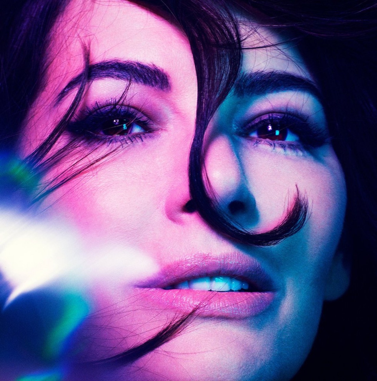 docriversong:  Nigella Lawson photographed by Simon Emmett for Stylist | November