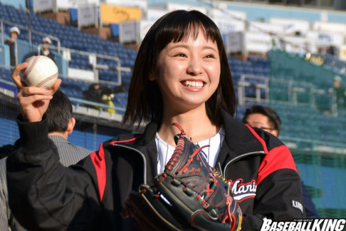 Porn sakamichipost46: ロッテの開幕戦で欅坂46が“3球三振リレー”「忘れられない大切な思い出」BASEBALL photos