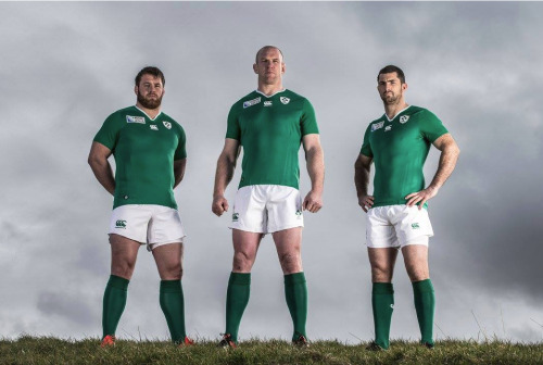 roscoe66:  Sean O'Brein, Paul O'Connell and Rob Kearney unveil the new Irish Rugby World Cup 2015 Jersey 