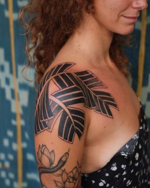 Freehand Banana leaves for Emily @eastrivertattoo, Brooklyn.(at Greenpoint, Brooklyn)www.ins