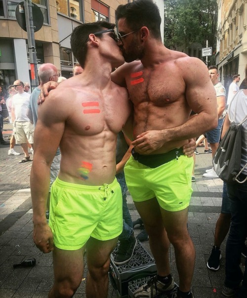 Cute Gay Couples