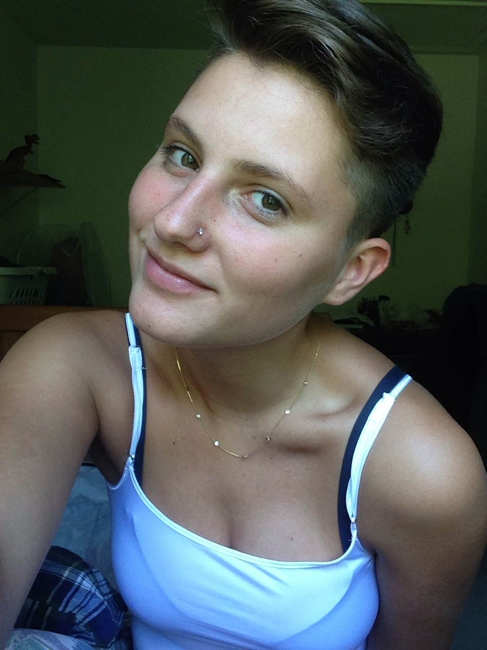 porn4smartgirls:  new haircut eyyy  Sexy &hellip;