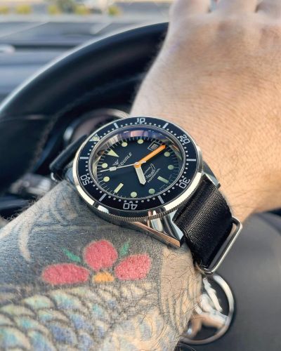 Instagram Repost
aus_seiko_collector  Hump Day with the 1521 [ #squalewatch #monsoonalgear #divewatch #watch #toolwatch ]