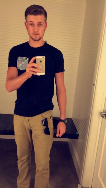 ksufraternitybrother:  SO HOT!!! KSU-Frat Guy: Over 103,000 followers and 68,000 posts.Follow me at: ksufraternitybrother.tumblr.com 