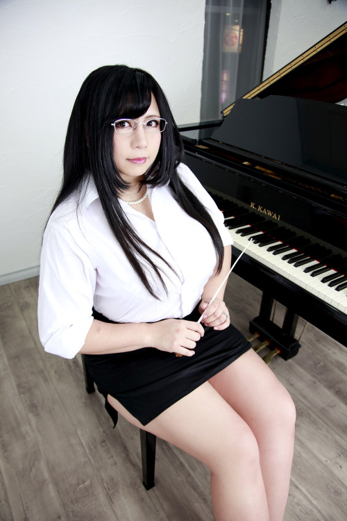 cosplayjapanesegirlsblog: Kumikyoku Mitsunyuu - Makihara Kozue (Chouzuki Maryou) 1