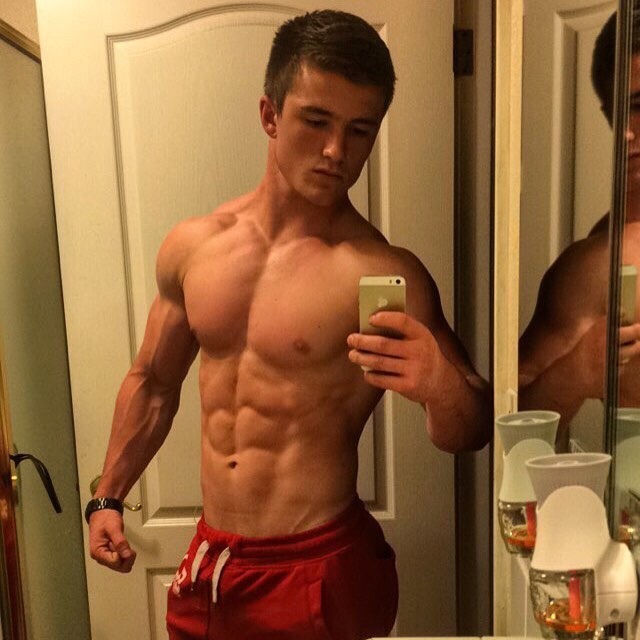 conswolcious: https://www.instagram.com/tristan_leonetti