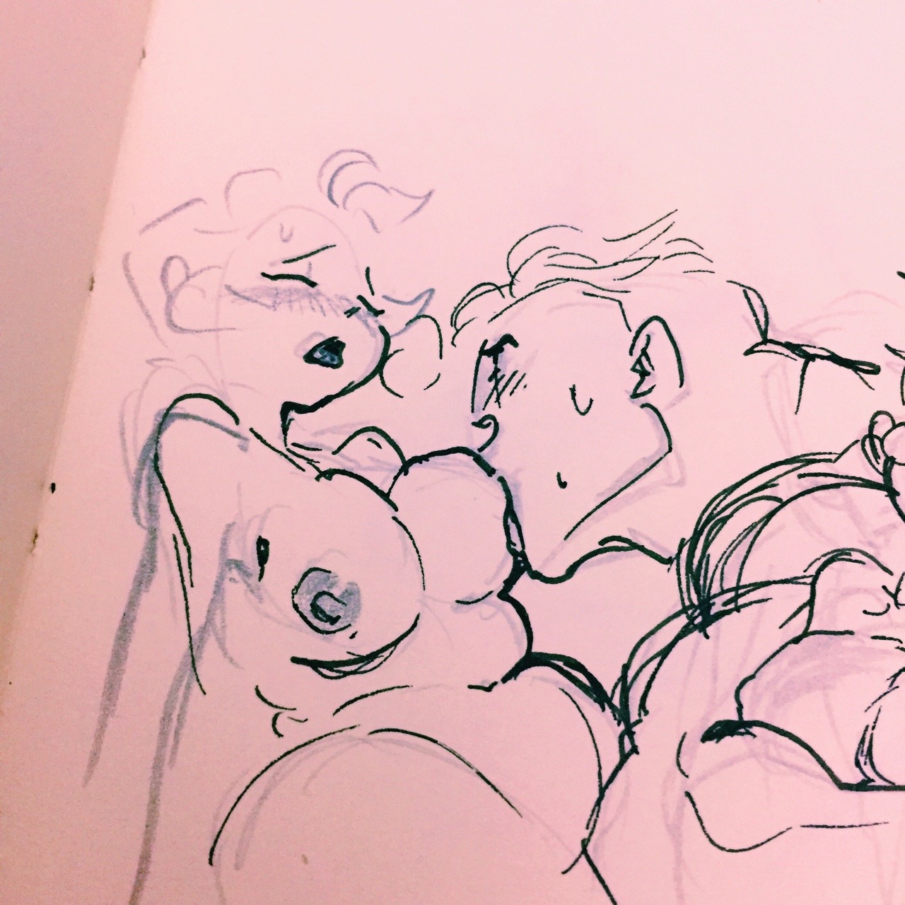 lokiratempegkbisadosa:  Few weeks old doodle of these cuties, idk y everytime i quick