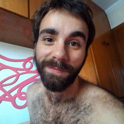 mimesmo:Hey! #selfie #barba #beard #hairychest