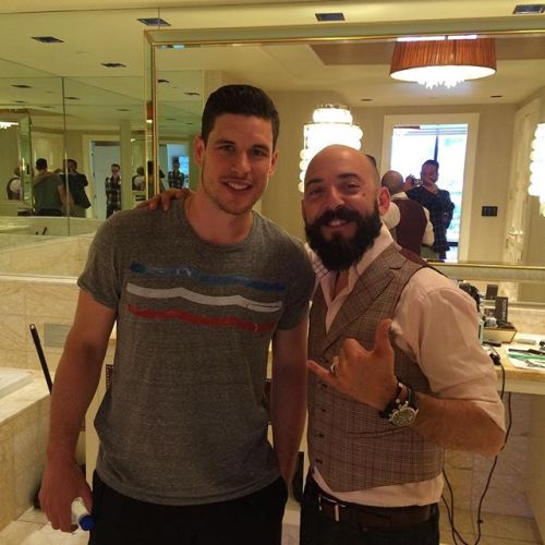 hockeychickchat:Sid and the man responsible for his do. witwisc