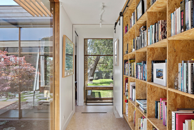 prefabnsmallhomes:‘The Courtyard Retreat’ modular house, Bellarine Peninsula, VIC, Australia by ARKit