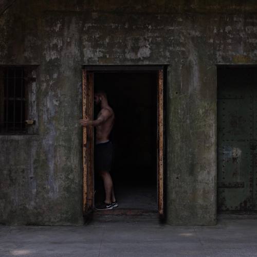 nanukjf:  So empty, so estranged (at Fort Worden) 