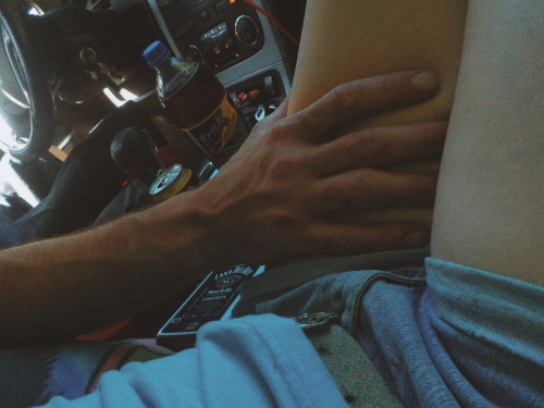 Porn Pics manofsteelinsideher:  one hand on the steering