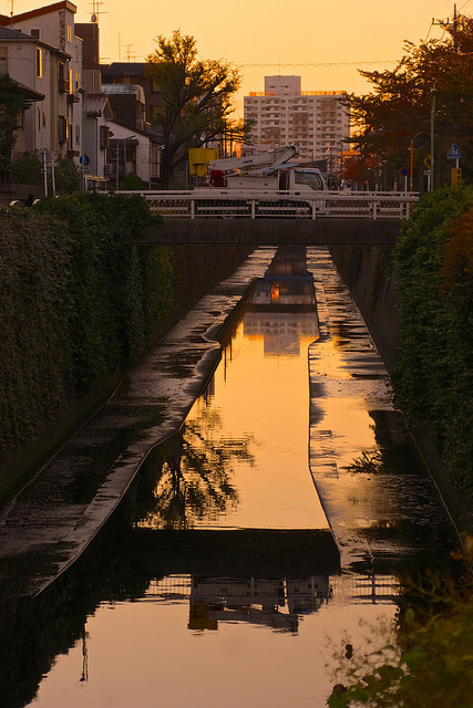 toshibu:  Sunset River by somazeon on Flickr. 