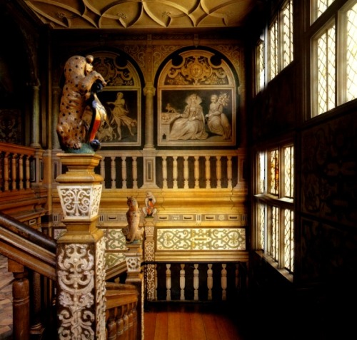 oakapples:Since photography is not permitted inside Knole House, I’ve gathered a few pictures of the