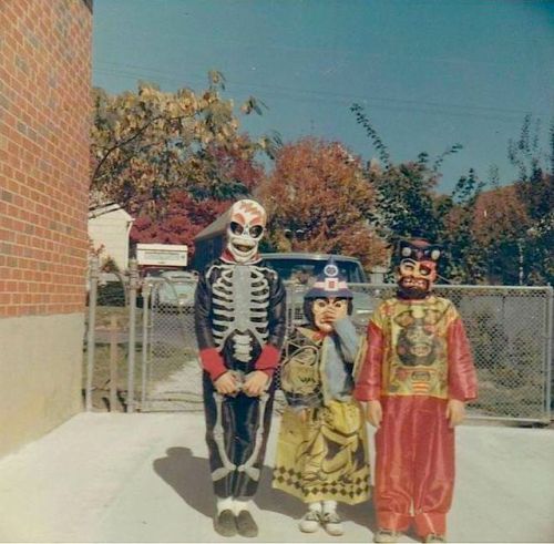 vintage-halloween: retropopcult:Halloween, 1967 retropopcult: Halloween, 1967