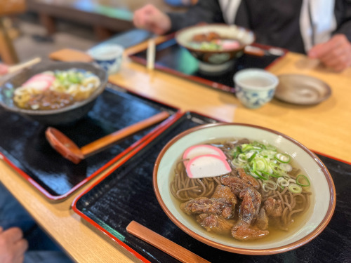 大分県九重への旅　その１１最終日。。。午前中の大掃除で軍鶏丼４杯エネルギーがなくなってしまいました。。。ということで、やまなみ牧場で本場ソフトクリームで小腹を満たすことに。それでも足りないので、湧き水