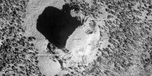 Columnar basalt: Mars versus EarthAlthough the columnar basalt of Devil’s tower in Wyoming on Earth 