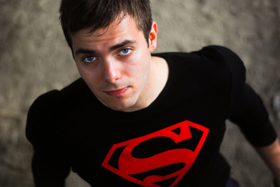 zel-kun:  thecrimsonbird:  Zel as  Superboy from Young Justice photography by kairi