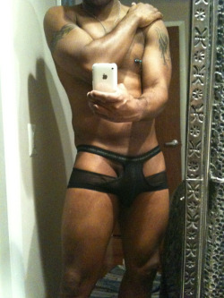 zamnzaddyyy:  Love Mature Black Men Follow: ZamnZaddyyy.Tumblr.com