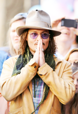 becauseitisjohnnydepp:    2011, APRIL 1ST - JOHNNY DEPP AT PENELOPE CRUZ’S STAR CEREMONY, LA