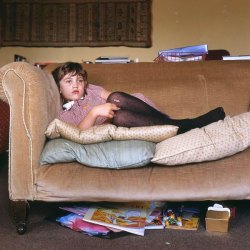 la-beaute–de-pandore: Colin Pantall Sofa Portraits 