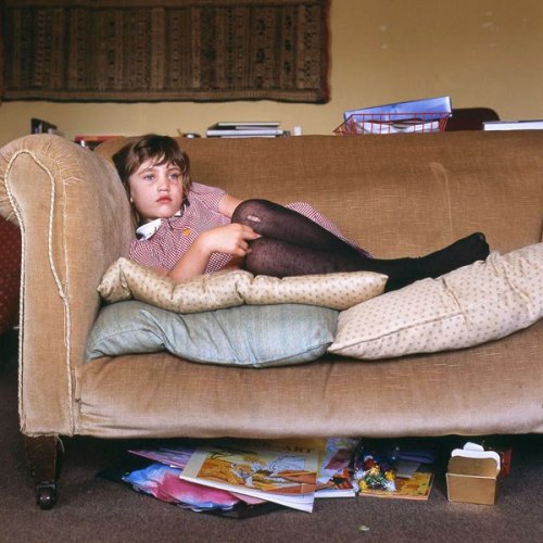 la-beaute–de-pandore: Colin Pantall Sofa Portraits