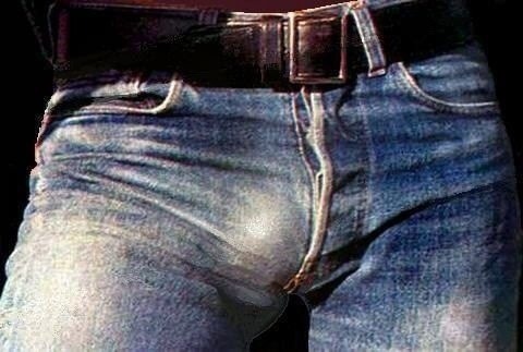 mrwelshy: Woofd Such a perfect match, jeans and big cock, like horse and carriage, etc..etc..