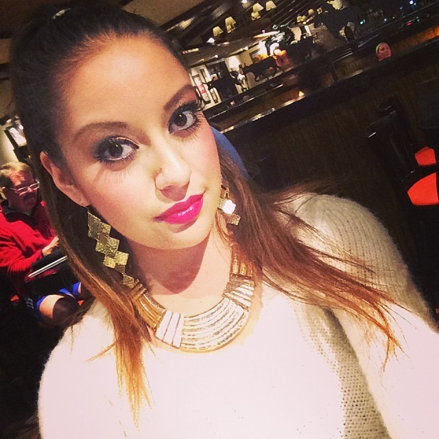 blazing-marleybarbie:  Out and about ❤️💗