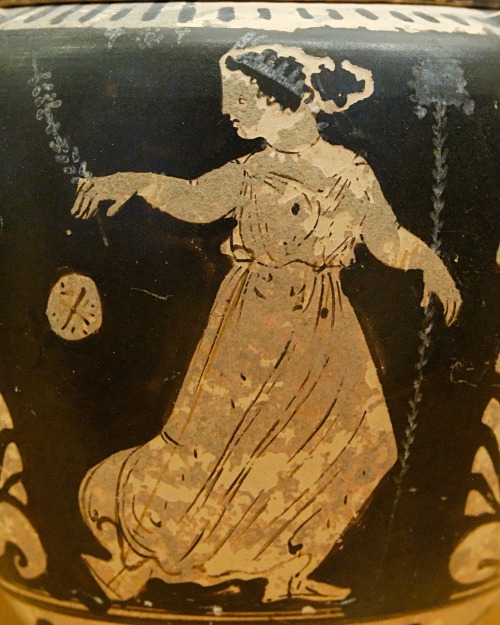 A woman plays with a ball.  Sicilian red-figure lebes gamikos, artist unknown; ca. 340-320 BCE.  Now