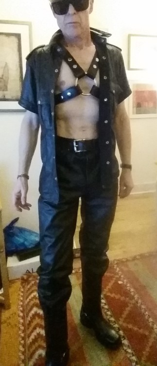 silvertopdaddyspanker: Me in Leathers to attend SM Gays