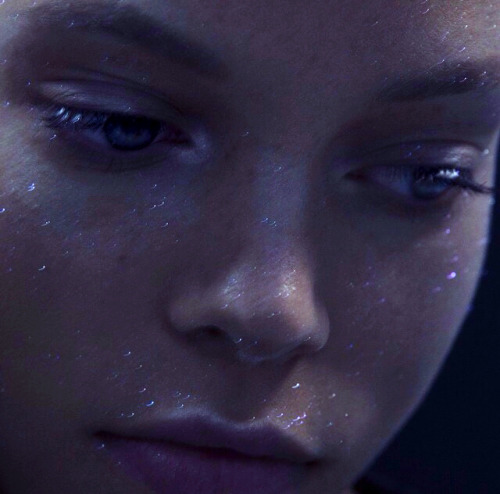 insanity-and-vanity:  ‘Catch the Light’ - Mathilda Tolvanen by Romain Duquesne for Oyster Magazine, 2014 