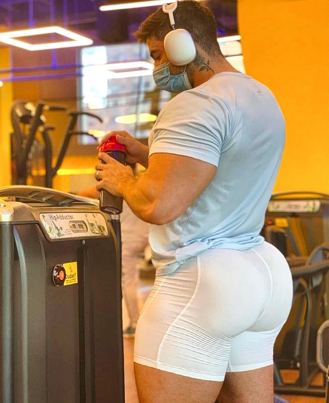 bobbyt65:bulges-muscles-faces:YOU CAN GO